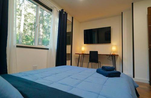 Beautiful Renovated Cozy Forest Home with Hot Tub in Crestline - Foto 14