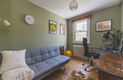 Modern Comforts in a Designer Home - Photo 19