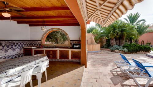 Charming Villa in Torrevieja with Private Pool - Foto 5