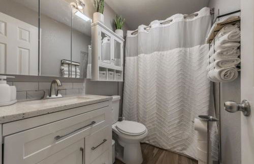 Escape to Bliss Relax in Cozy Style Spacious Suite with Two King Beds - Foto 23