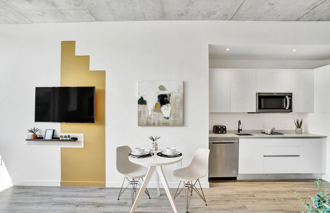 Design District Suites - Photo 72