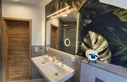 Luxus Ferienwohnung Himmel und SPA mit privater Sauna und Wellnessdusche inkl Wifi und Parkplatz für 4Personen - Foto 14