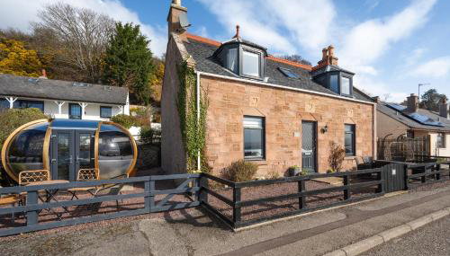 Shore View Cottage - Photo 1