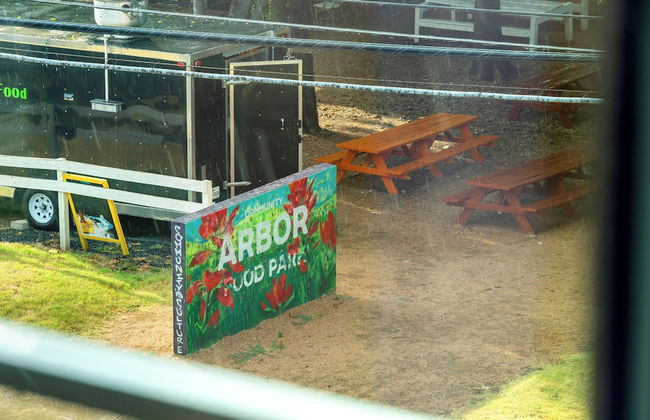 Walk to Restaurants & Entertainment on East Side - Foto 35