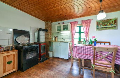 2 Bedroom Cozy Home In Konjscina - Photo 6