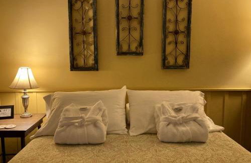 Rustic Cabin on 28-Acre Property in the Foothills of the Blue Ridge Mountains - Foto 8