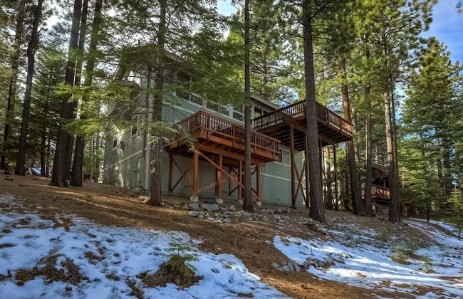 Nestled Pines Retreat Hot Tub, Pool Tahoe, Foosball, +more! - Foto 48