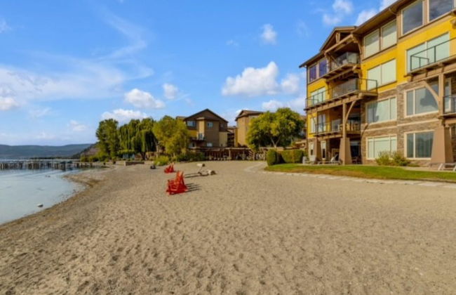 Beachfront Lakeview Condo at Barona - Photo 28