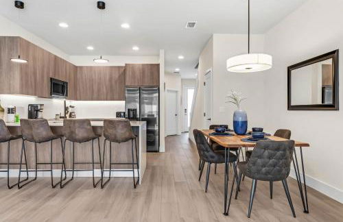 TR17126 - 3 Bed-3 bath w/pool near Disney sleeps 6 - Foto 3