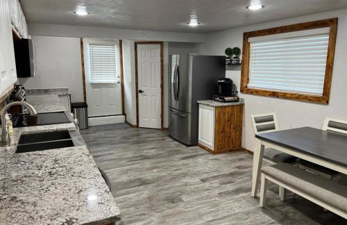 Cozy Home Between Zion & Bryce - Photo 36