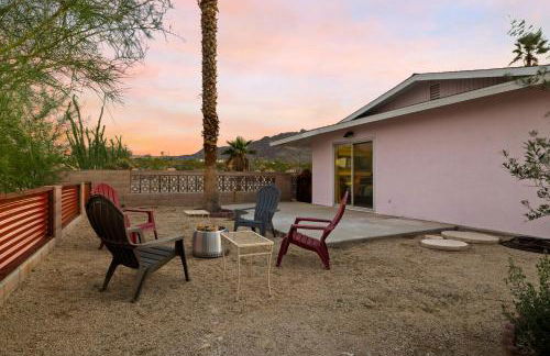 Mid Century Vibes - 2 Min to JTNP - Retro Dive Bar - View - Foto 45