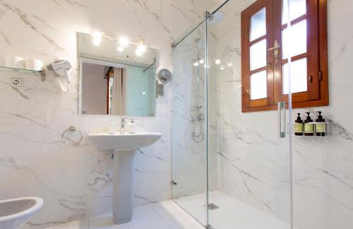 Andalusian villa on the sea and the bay of Malaga - Photo 40