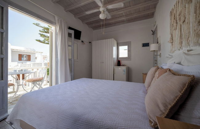 Mykonos Twins - Photo 39