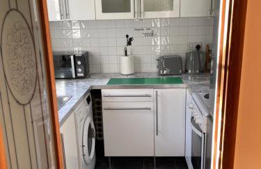 Cosy Flat behind a CreekBeach in Grays - Foto 35