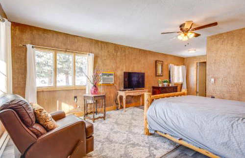 6 Mi to Chico Hot Springs Villa with River Access - Foto 25