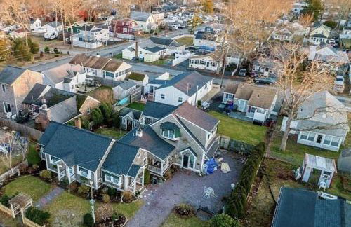 A Wave from it All: Swift's Beach Wareham - Foto 25