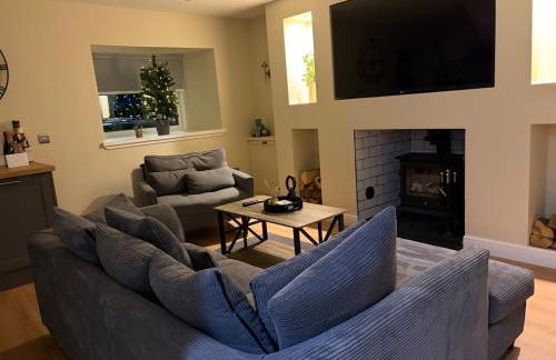 Corner House, newly refurbished, Dunning - Photo 26