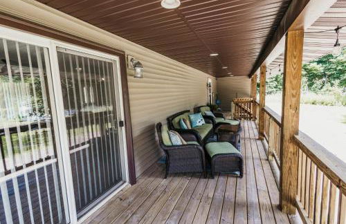 Indoor Hot-Tub! Spacious & Updated MQT Township Home! - Photo 33