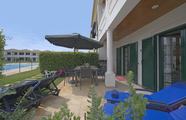 3 bedroom House in Albufeira with swimming pool and garden - Photo 1