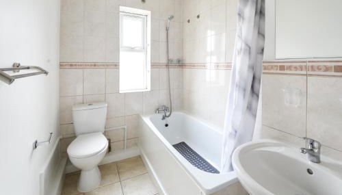 Great spacious 2 bedroom flat - Photo 5, Shower, heating
