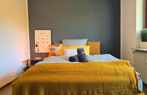 Frankfurt Work and Rest- 4 Bedrooms- 2 WCs- free Parking- 5 Queen size beds- Fast WiFi- roller shutters - Foto 15