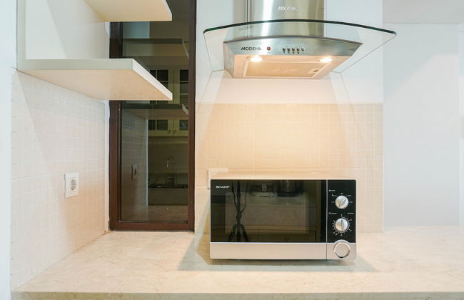 Homey with Private Lift 2BR Apartment at St. Moritz Puri near Mall - Foto 12