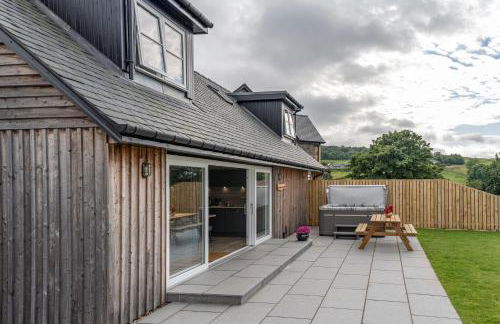 The Annexe, Luxury Property with Hot Tub at Pitilie Pods - Foto 1