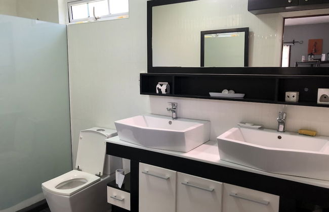 Villa with Heated Pool - Photo 24