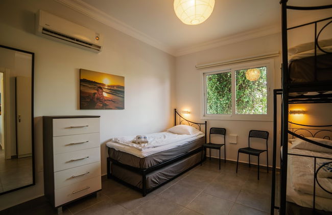 Sunny and Family Friendly Apartment Directly at the Pool - Foto 12