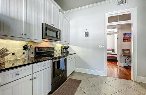 Cozy Quiet St Augustine Private Condo - 2bed, 1 bath, Sleeps 6, Steps to Historic St Augustine Center & All Tourist Attractions, Restaurants, Cafes, Backyard, Porch - Foto 20