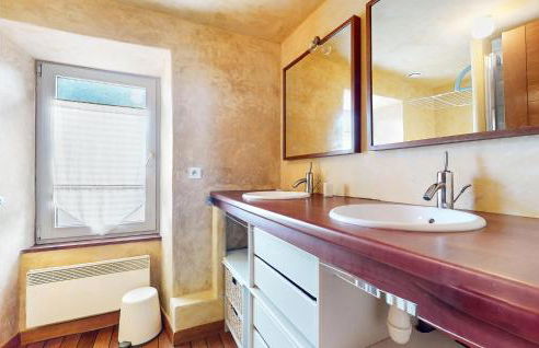 Awesome Home In Ploubazlanec - Foto 26