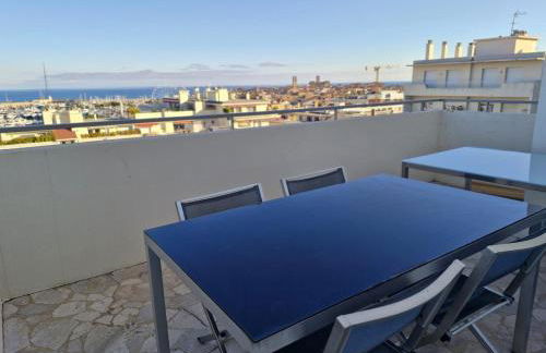 Large 3-bedroom apartment Port Vauban - Foto 18