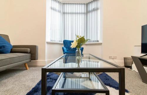 Recently renovated stylish home parking - Pass the Keys - Photo 9