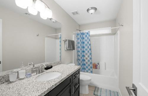 Modern Flagstaff Getaway with Mountain Charm. - Foto 24