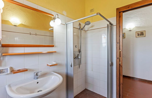 Rustic Holiday Home in Citta di Castello With Swimming Pool - Photo 59