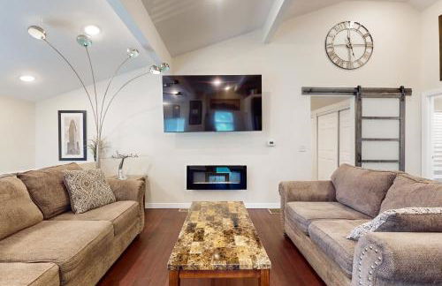 Steps to Dtwn and St Croix River! Stucco House - Foto 6