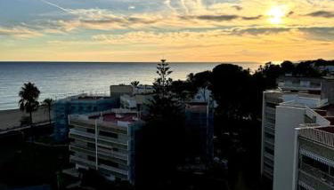 Comarruga Seaside Bliss Apartment, 100m to beach - Photo 5