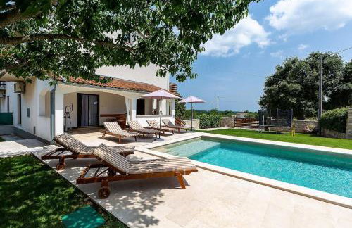 Kuća za odmor s bazenom Emma - Foto 9