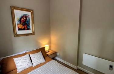Beautiful flat sleeps 4 in Taplow Maidenhead Near Windsor and Ascot racecourses Near Legoland - Foto 16