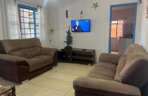 casa de praia em Itapoá SC a uma quadra da praia - Foto 12