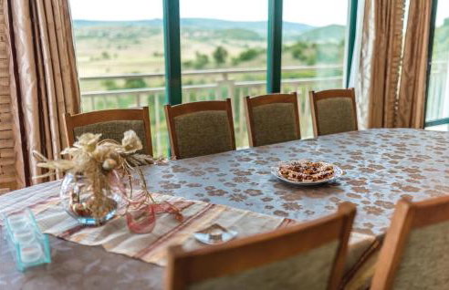 Awesome Home In Mirlovic Polje - Foto 29