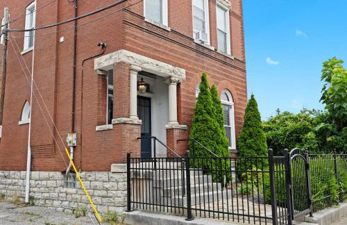 Historic 3-BR Downtown Bourbon Getaway - Foto 29