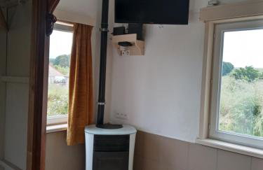 Het rustige huisje in de velden met wifi , leidingwater,enz - Photo 17
