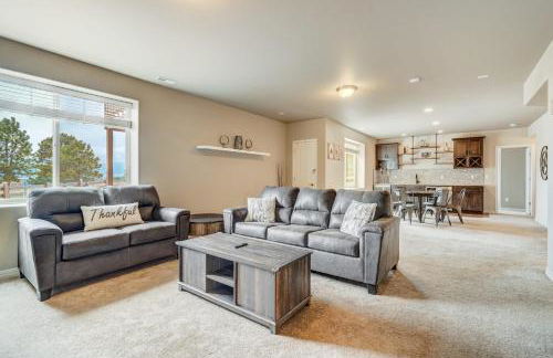 Mountain Breeze Villa w Mountain Views and Air Hockey - Foto 8