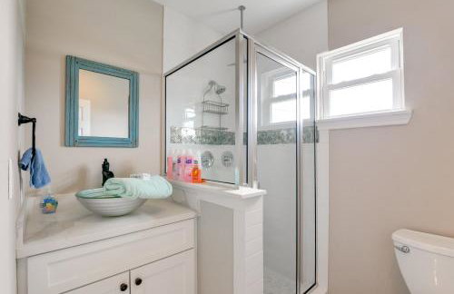 Rooftop Deck and Views! Pet-Friendly Galveston Home - Foto 14