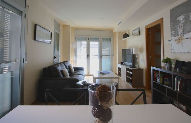 Mazi Apartments Downtown - Photo 15