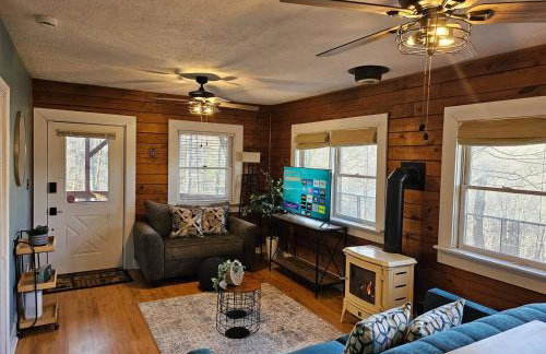 Spring Couples Getaway Hot Tub plus 500Mbps - Foto 26