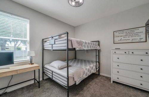 Large 5 bd home close to Beaches - Photo 72