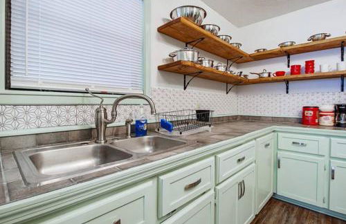 Eccentric Escape-hop skip jump to Plaza District - Foto 19