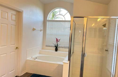 270 - Gracious 3 Bedroom Home Near Disney with Pool - Foto 38